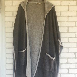 Oversized cardigan/poncho